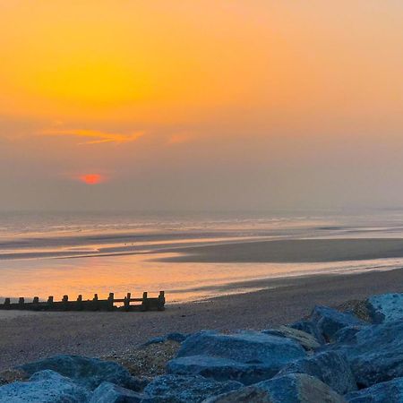 Sea 'N' Stars Platinum Plus Holiday Home With Views, Free Wifi And Netflix Camber 외부 사진
