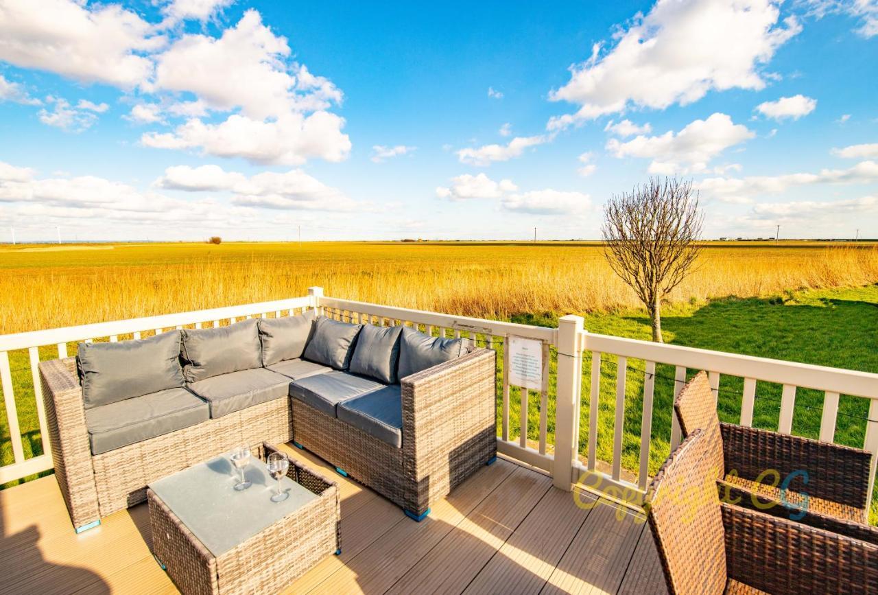 Sea 'N' Stars Platinum Plus Holiday Home With Views, Free Wifi And Netflix Camber 외부 사진