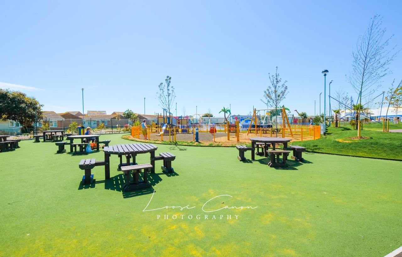 Sea 'N' Stars Platinum Plus Holiday Home With Views, Free Wifi And Netflix Camber 외부 사진