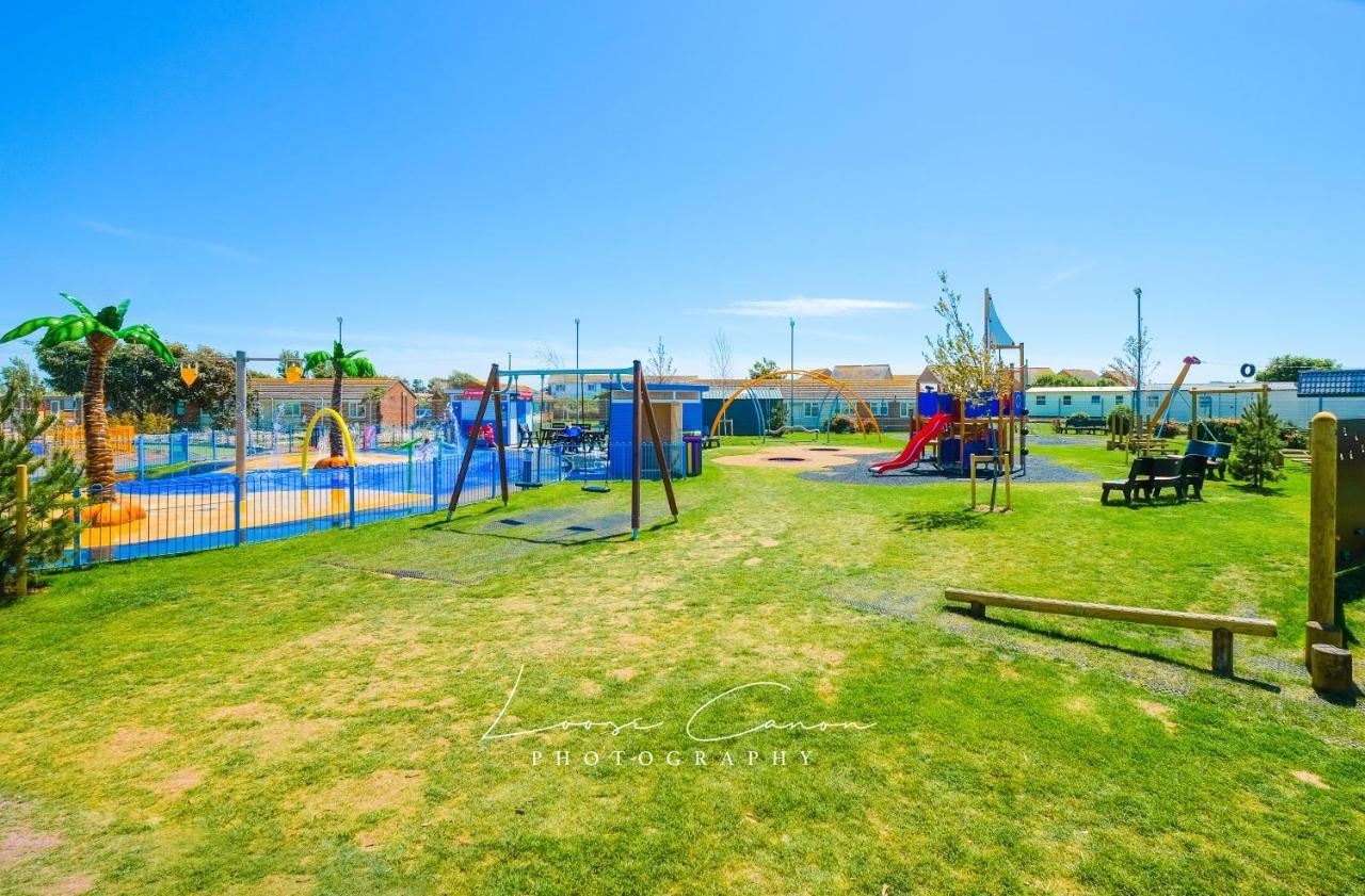 Sea 'N' Stars Platinum Plus Holiday Home With Views, Free Wifi And Netflix Camber 외부 사진