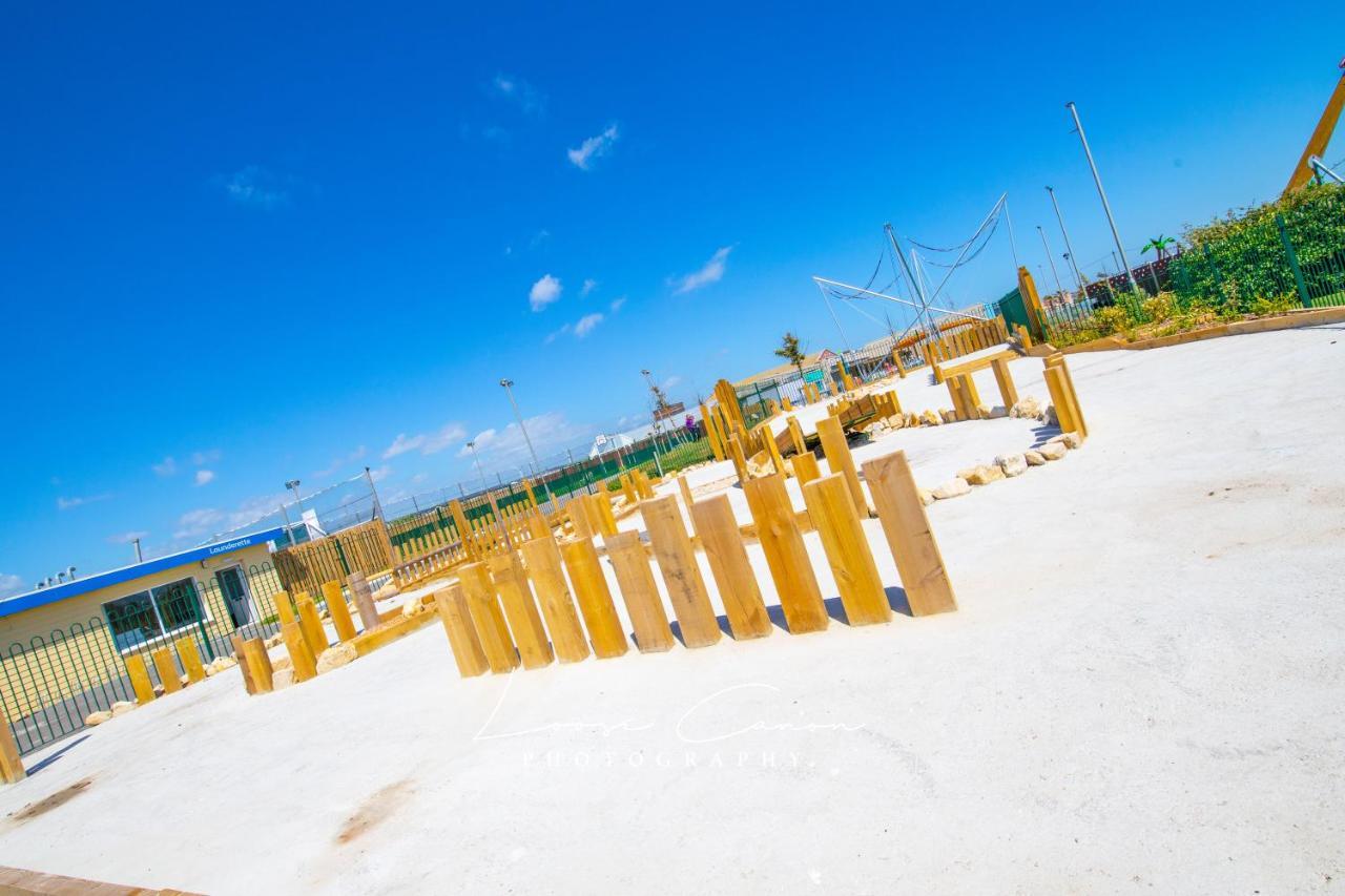 Sea 'N' Stars Platinum Plus Holiday Home With Views, Free Wifi And Netflix Camber 외부 사진