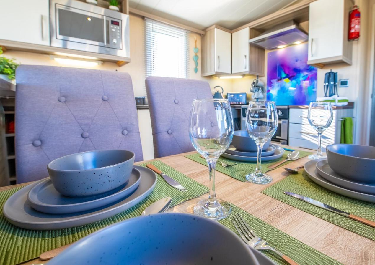 Sea 'N' Stars Platinum Plus Holiday Home With Views, Free Wifi And Netflix Camber 외부 사진