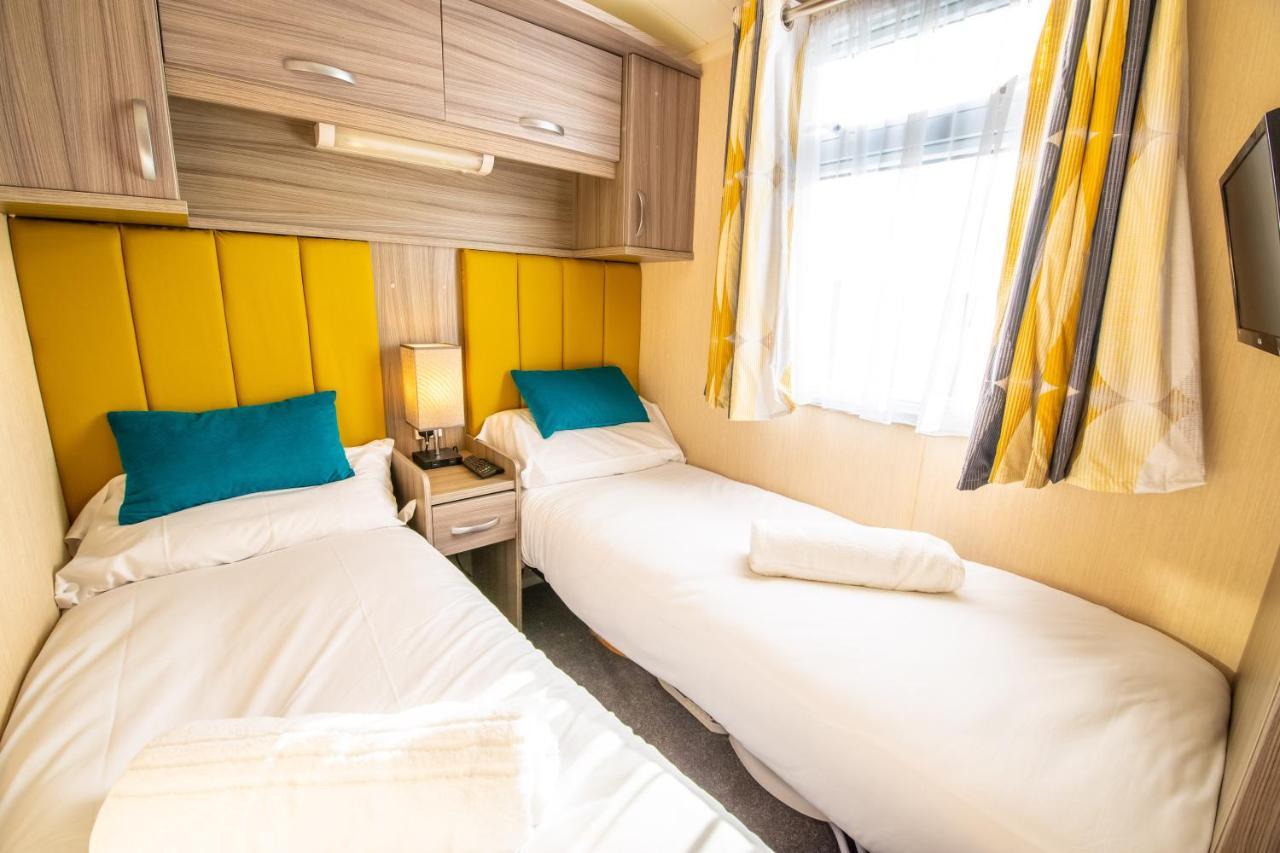Sea 'N' Stars Platinum Plus Holiday Home With Views, Free Wifi And Netflix Camber 외부 사진