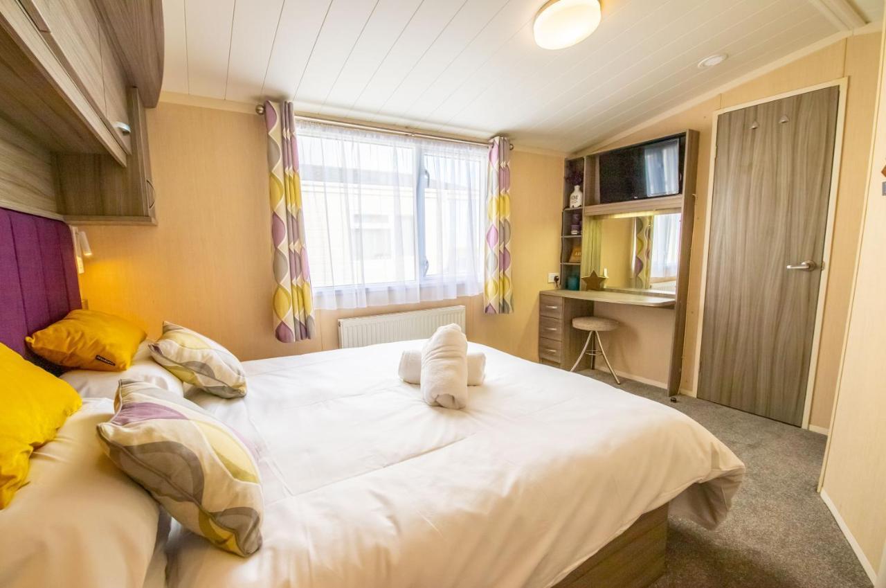 Sea 'N' Stars Platinum Plus Holiday Home With Views, Free Wifi And Netflix Camber 외부 사진